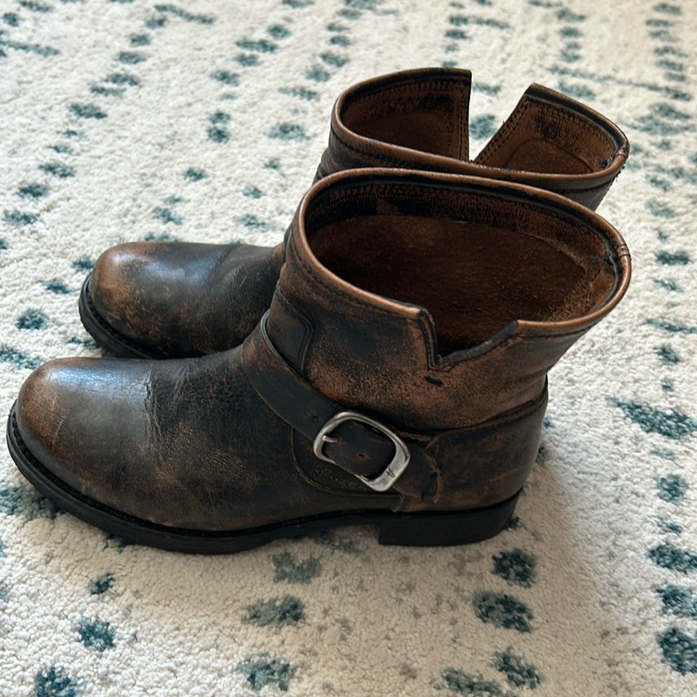 ECU Frye Veronica bootie, 6.5